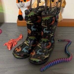 Western Chief Kids' Dinosaur Print Boots